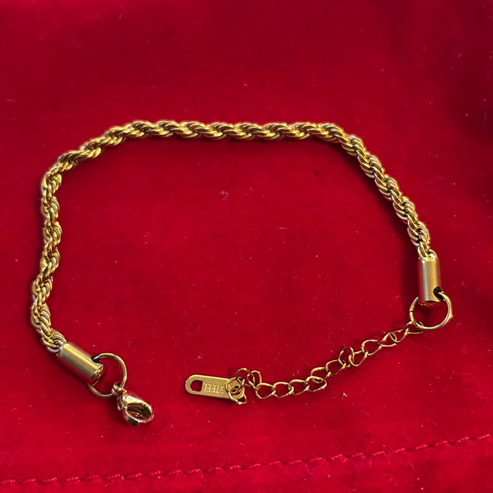 Stainless steel Gold 6mm bracelet